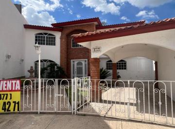 Casa de 3 habitaciones, León · Hermosa Casa en Real del Bosque con Elevador