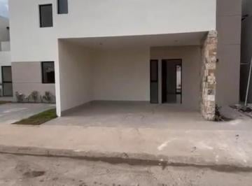 Casa · 121m² · 2 Recámaras · 2 Estacionamientos · Casa en Venta en Privada Residencial