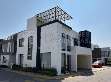 Casa · 188m² · 3 Recámaras · 2 Estacionamientos · Amplia Casa con Roof Garden en El Suspiro, Atrás de Plaza San Diego