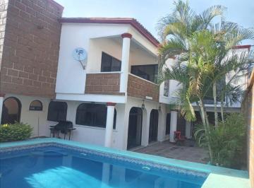 Casa de 3 habitaciones, Cuautla · Casa con 3 Recámaras en Venta, 260 m² Superficie de Terreno en Col. Peña Flores