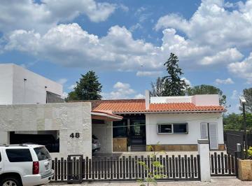 Casa de 3 habitaciones, San Juan del Río · Residencia Verser Colindando Al Campo de Golf/proyecto de Autor