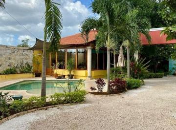 85ef3189763cccffc38ddeeedceffdf43f4a10676a981da6e1bf684bceab363b · Casa en Renta Xcanatun | Semi Amueblada |