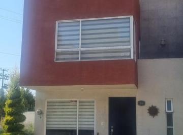 Casa · 139m² · 3 Recámaras · 2 Estacionamientos · Casa en Fraccionamiento Villa Toscana