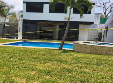 Casa de 5 habitaciones, Jiutepec · Casa con 720 m² de Superficie de Terreno, 5 Habitaciones en Venta en Fraccionamiento Sumiya