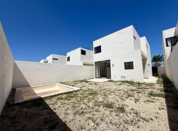 Casa de 3 habitaciones, Mérida · Casa Venta Mérida, 3 Habits. Alberca, Privada en Dzityá.