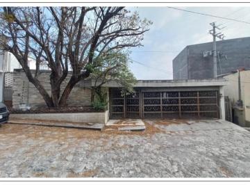 Casa en Venta de 4 habitaciones Obispado · Casa Ideal Para Consultorios o Residencia