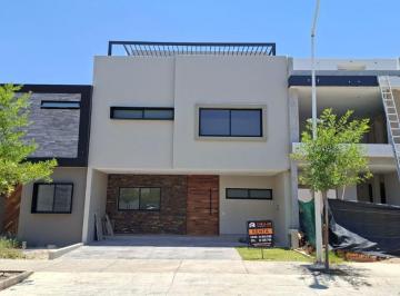 Casa de 3 habitaciones, Zapopan · Casa de Renta en Coto Altanza Solares. Zapopan Jal.