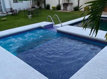 Casa de 6 habitaciones, Temixco · Casa en Brisas de Cuernavaca | 6 Recámaras, Alberca, Jardín y Potencial de Ingre