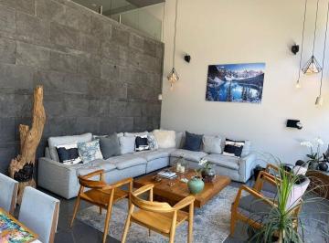 7540ab260bd62910687032b8abf6f723eb3c83891e6923034592a171da7fe613 · Venta Garden House Lo Alto Bosque Real