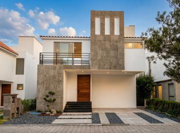 Casa en condominio de 3 habitaciones, Metepec · Condado del Valle Residencia de Lujo | Bakeira: Amplitud, Diseño y Exclusividad