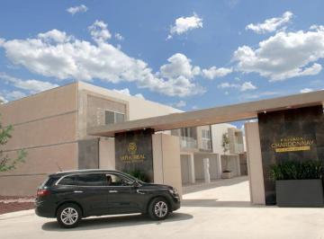 Casa · 105m² · 3 Recámaras · 1 Estacionamiento · Casa en Renta en Viña Real