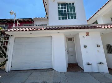Casa de 4 habitaciones, Querétaro · Casa en Venta en Colinas del Sur
