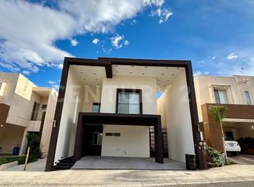 Casa · 200m² · 3 Recámaras · 2 Estacionamientos · Casa en Renta en Fracc. Rinconadas del Valle V