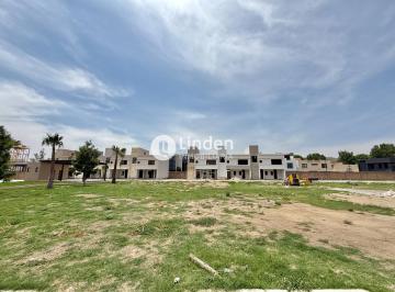 Terreno / Lote · 117m² · 2 Estacionamientos · Lotes en Venta en Distrito Bellano, Zona Zerezotla, San Pedro Cholula, Puebla.
