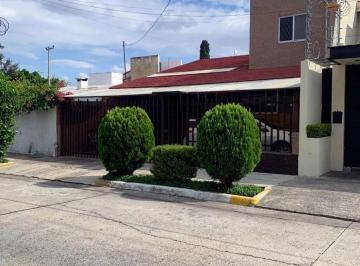 42272537169137c7271c5df82e482c275e2ce4d27799a94e5d8cb46a9daf9485 · Casa en Venta en Jardines Universidad