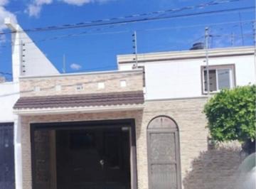 Casa de 3 habitaciones, León · Casa en Bugambilias con Excelente Ubicación