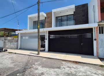 Casa · 165m² · 3 Recámaras · 2 Estacionamientos · Casa en Preventa | Boca del Río