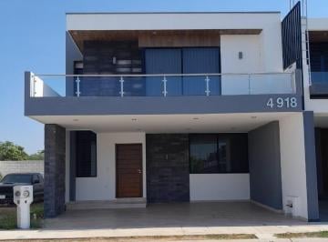 Casa · 4 Recámaras · 2 Estacionamientos · Casa en Coto Atlántico