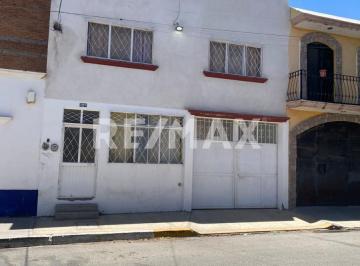 Casa · 213m² · 6 Recámaras · Casa en Venta de Dos Plantas en Colonia Santa Maria - (4)