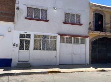Casa · 213m² · 6 Recámaras · Casa en Venta de Dos Plantas en Colonia Santa Maria - (4)