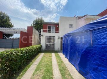 Casa · 69m² · 2 Recámaras · 1 Estacionamiento · Casa en Renta en Santa Cruz Atizapan, Santiago Tianguistenco, Estado de México