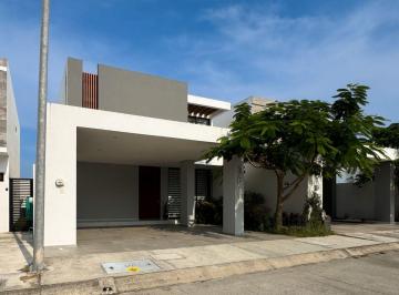 Casa de 3 habitaciones, Boca del Río · Casa en Venta Lomas del Dorado con Recámara Planta Baja