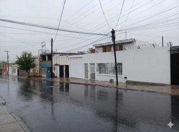Casa · 122m² · 4 Recámaras · 10 Estacionamientos · Casa en Venta en Col. Topo Chico, Monterrey, Nuevo León