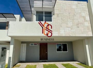 Casa · 163m² · 3 Recámaras · 2 Estacionamientos · Exclusiva Casa Nueva en Trojes de Alonso Norte Aguascalientes!