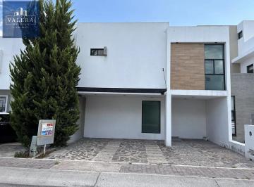 Casa · 3 Recámaras · 2 Estacionamientos · Casa en Venta en El Mirador, El Marqués, Querétaro