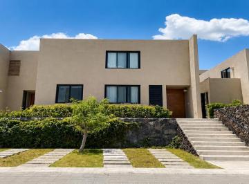 Casa · 175m² · 3 Recámaras · 2 Estacionamientos · Casa Amueblada en Renta en Zibatá, El Marqués