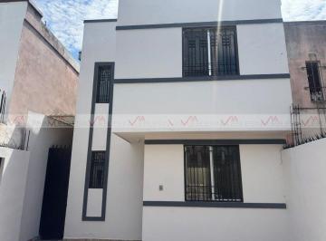 Casa · 119m² · 2 Recámaras · 2 Estacionamientos · Casa en Venta en Jardines de Apodaca