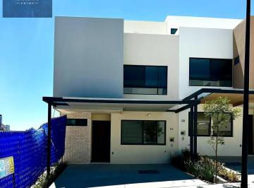 Casa · 159m² · 4 Recámaras · 2 Estacionamientos · Casa en Renta en Zarú, El Marqués