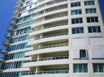 Departamento · 156m² · 2 Recámaras · 2 Estacionamientos · Depto Amueblado y Equipado en Isola Puerto Cancun / Fully Furnished Apartment in Isola