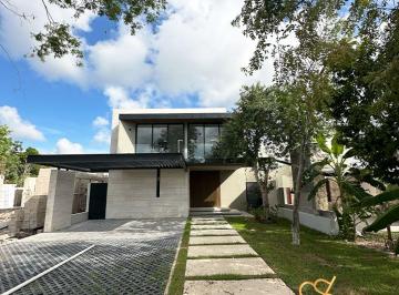 Casa de 4 habitaciones, Benito Juárez · Casa en Venta y Renta en Lagos del Sol, Cancún