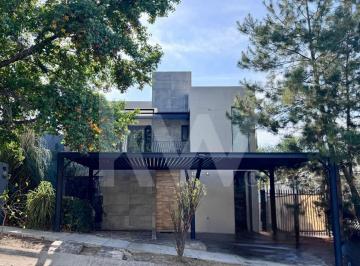 Casa de 3 habitaciones Venta MN 9,400,000 · Casa en Venta en Bugambilias
