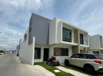 Casa de 3 habitaciones, San Pedro Tlaquepaque · Renta Casa en Coto Antalya