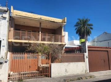 Casa · 375m² · 6 Recámaras · 3 Estacionamientos · Casa Para Bodega en Renta en El Centro de Colima