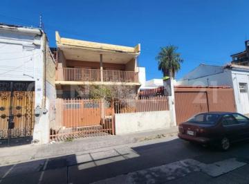 Casa · 375m² · 6 Recámaras · 3 Estacionamientos · Casa Para Bodega en Renta en El Centro de Colima