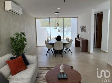 Casa · 147m² · 2 Recámaras · 2 Estacionamientos · Casa en Venta en Conkal Merida Yucatan