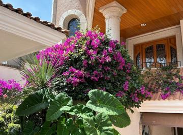 Casa · 720m² · 4 Recámaras · 4 Estacionamientos · Casa en Venta Jardines en La Montaña Oportunidad