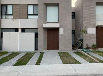 Casa de 3 habitaciones, Querétaro · Casa en Renta Altos Juriquilla 3 Recs, 2.5 Baños. Amenidades