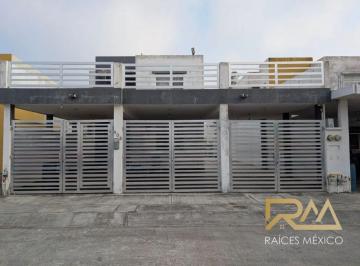 Casa · 175m² · 3 Recámaras · 3 Estacionamientos · Casa en Venta Fracc 17 de Enero