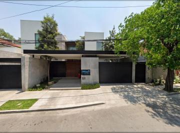 Casa de 6 habitaciones, San Pedro Garza García · Casa en Venta en Colonia del Valle San Pedro Garza Garcia Nuevo Leon