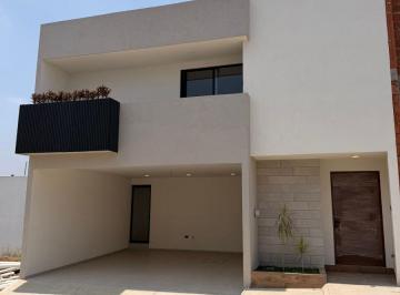 Casa de 3 habitaciones, Xalapa · Casa en Venta en Las Ánimas con Estudio en Planta Baja y Jardín