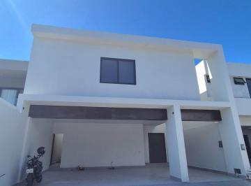 Casa · 291m² · 3 Recámaras · 2 Estacionamientos · Casa en Amorada Privada Residencial