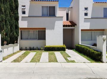 Casa · 3 Recámaras · 2 Estacionamientos · Renta Casa en Yalta Residencial Al Norte de La Ciudad Ge