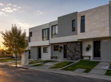 Casa de 2 habitaciones, El Marqués · Casa en Venta en Zona El Mirador, Gran Ubicación, Vive con Calidad de Vida.