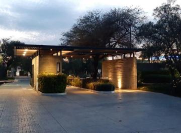 Departamento · 90m² · 2 Recámaras · 2 Estacionamientos · Departamento en Venta con Vista Desde Piso 14 - Zona Sur Vicente Valtierra