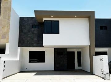 Casa · 258m² · 4 Recámaras · 2 Estacionamientos · Casa Nueva en Venta Sierra Nogal León Gto 3 Recámaras, 3 Baños