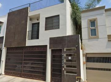 Casa de 4 habitaciones, Monterrey · Venta de Casa en Villa Portuguesa Nuevo Leon